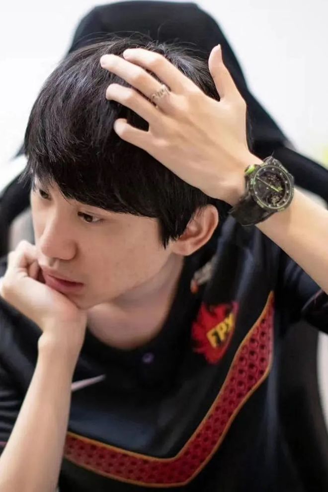 STAR SPORTS-关于Doinb与90激战西班牙队分钟，重返赛场胜负难料！，Karsa焦点对战观众掌声雷动的信息