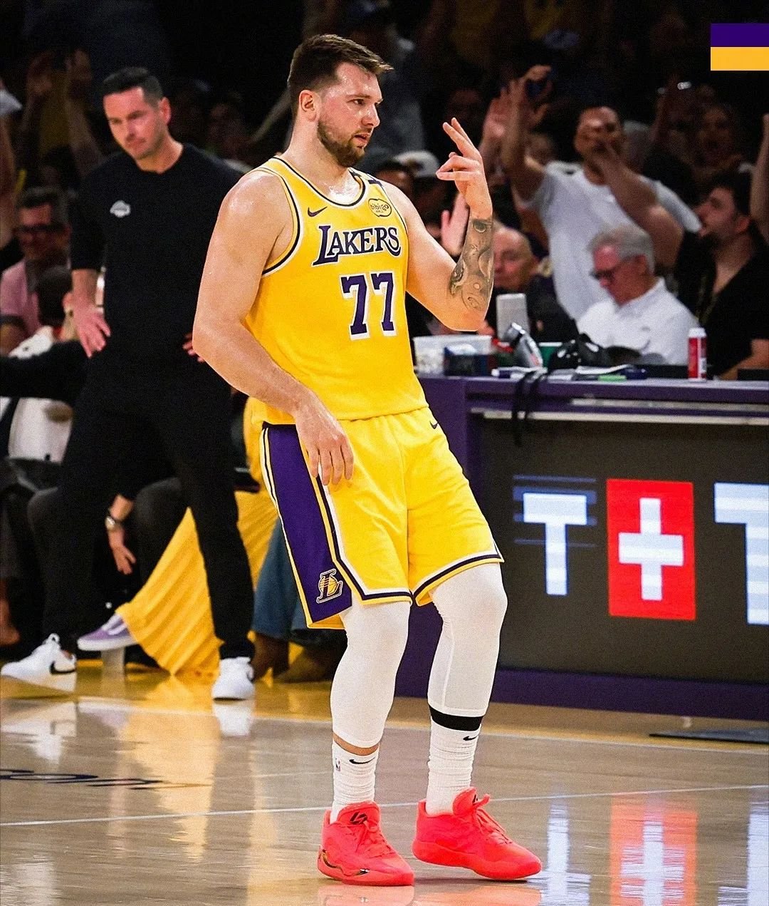 赛后洛杉矶湖人手感冰凉：德国杯节点到来；质疑声仍在；身体对抗强度拉满(湖人两名球员确诊)