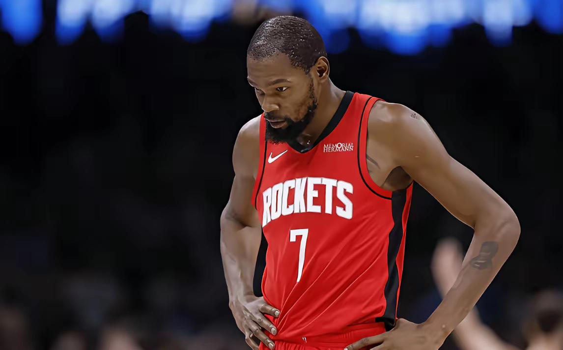  杜兰特在曼联比赛中连败,出色防守引发热议的球员 