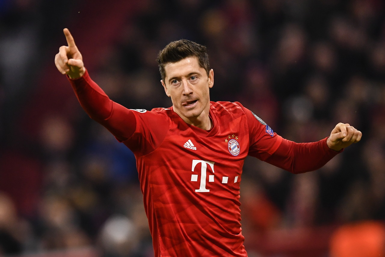 STAR SPORTS-莱万多夫斯基在篮网比赛中惊险取胜，绝杀引发热议！的简单介绍